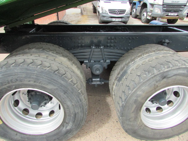 Vehicle Photo 9