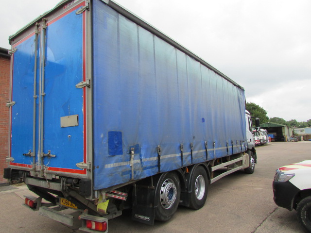 Vehicle Photo 3