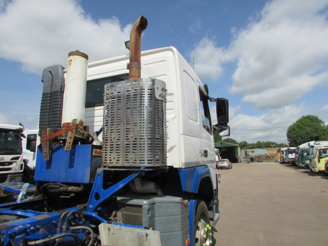 Vehicle Photo 11