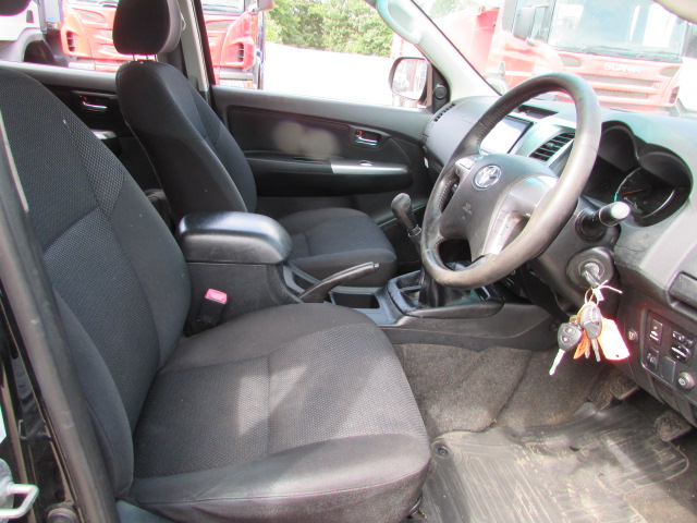 Vehicle Photo 11