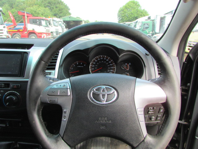 Vehicle Photo 16