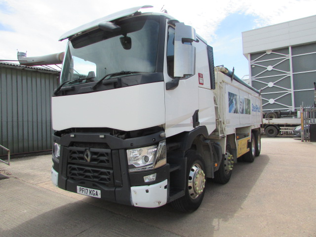 Vehicle Photo 3