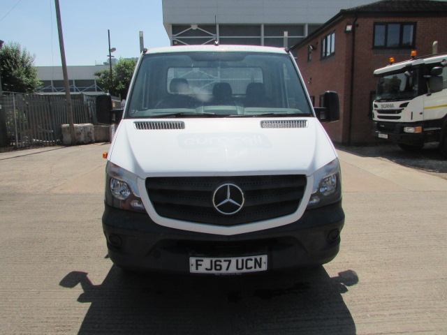 Vehicle Photo 13