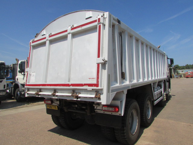 Vehicle Photo 7