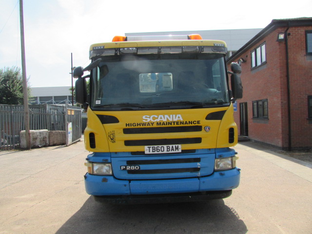 Vehicle Photo 2