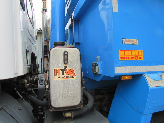 Vehicle Photo 5
