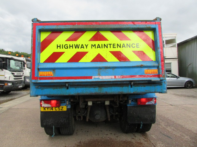 Vehicle Photo 8