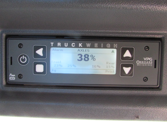 Vehicle Photo 14