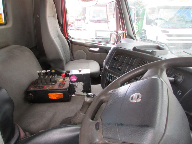 Vehicle Photo 11
