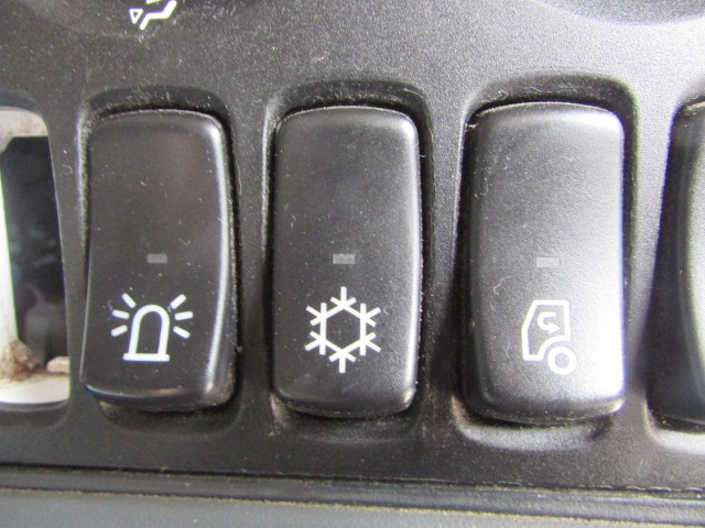 Vehicle Photo 13