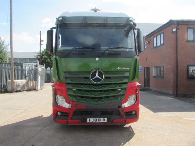 Vehicle Photo 2