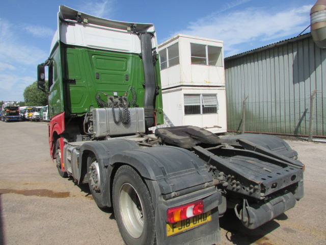 Vehicle Photo 6
