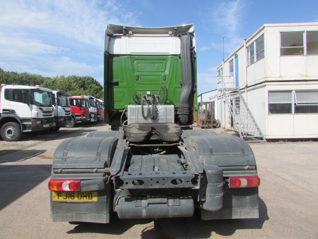 Vehicle Photo 9