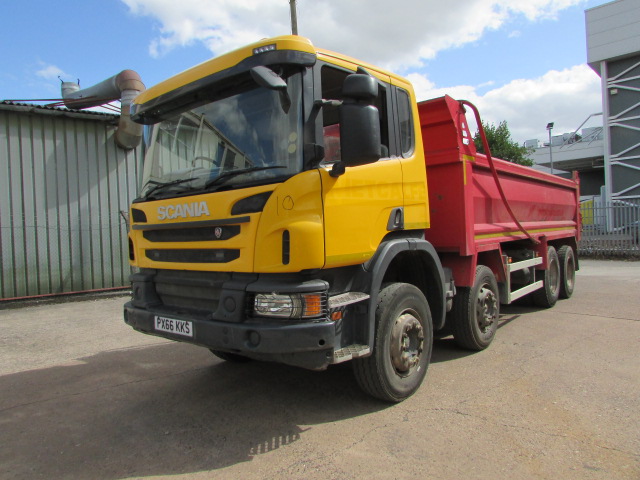 Vehicle Photo 8