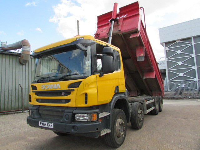 Vehicle Photo 17