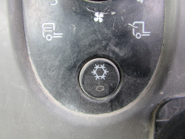 Vehicle Photo 14