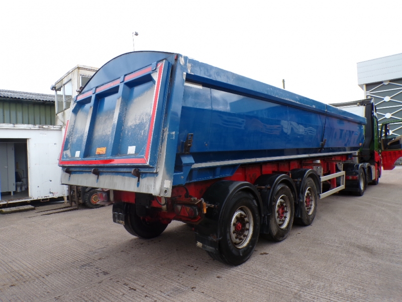Vehicle Photo 2