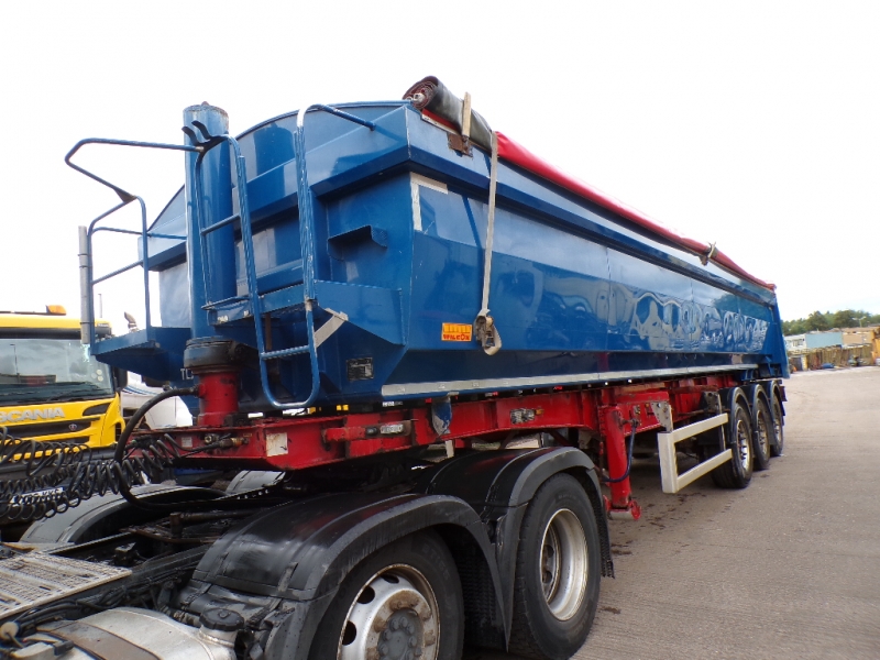 Vehicle Photo 11