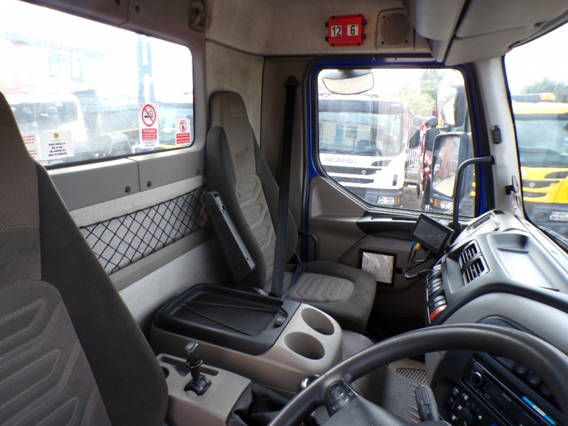 Vehicle Photo 8