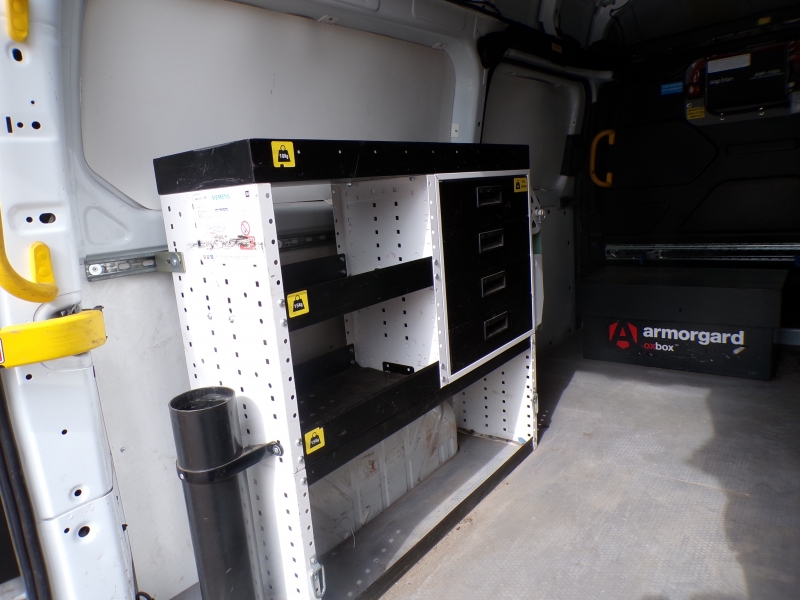 Vehicle Photo 9