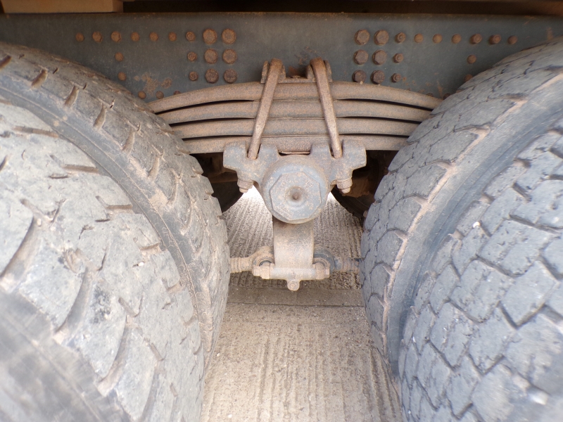 Vehicle Photo 9