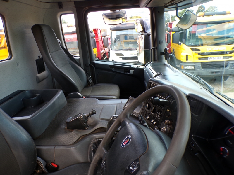 Vehicle Photo 11