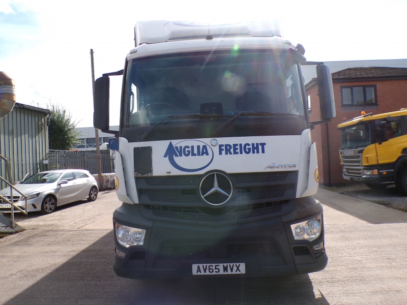 Vehicle Photo 3