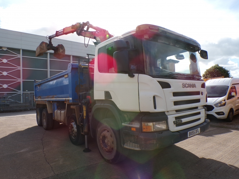 Vehicle Photo 2