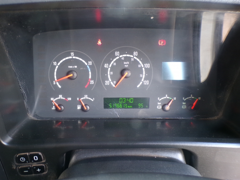 Vehicle Photo 12