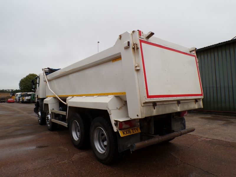 Vehicle Photo 4