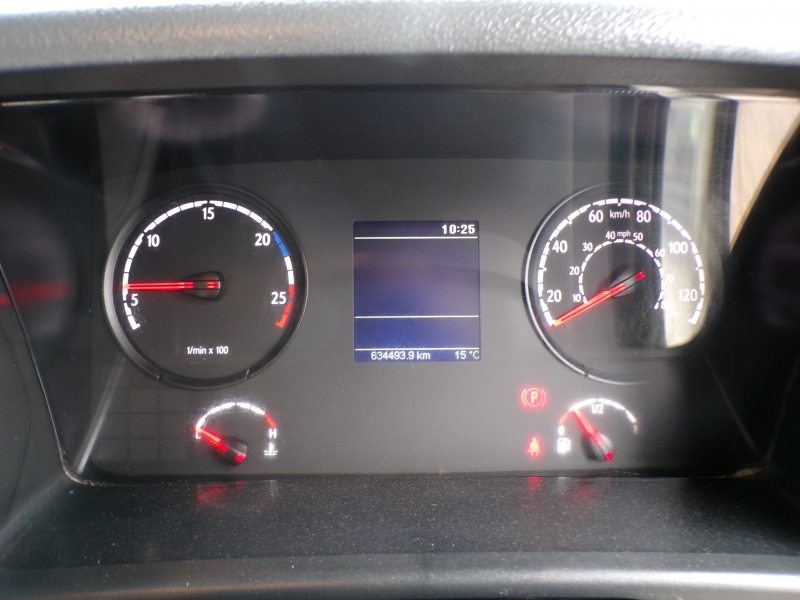 Vehicle Photo 18