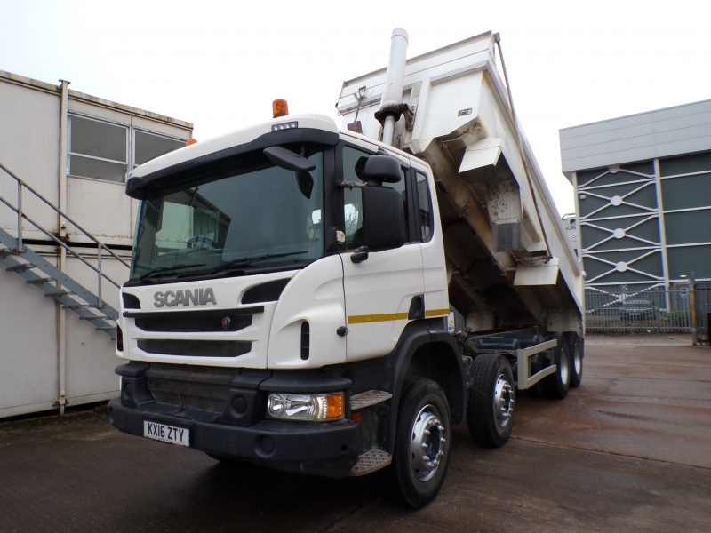 Vehicle Photo 14