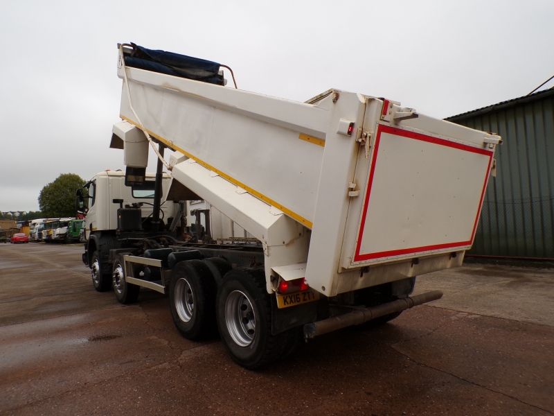 Vehicle Photo 16