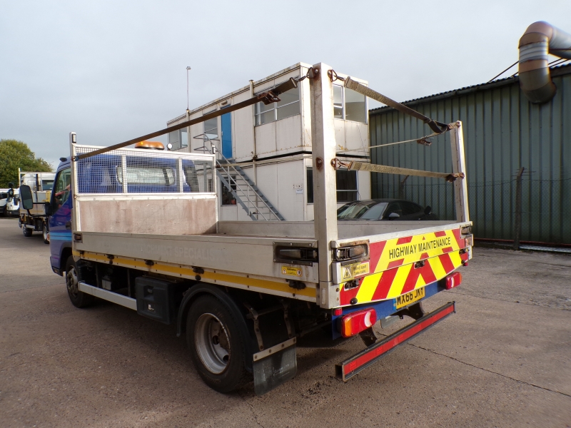 Vehicle Photo 5