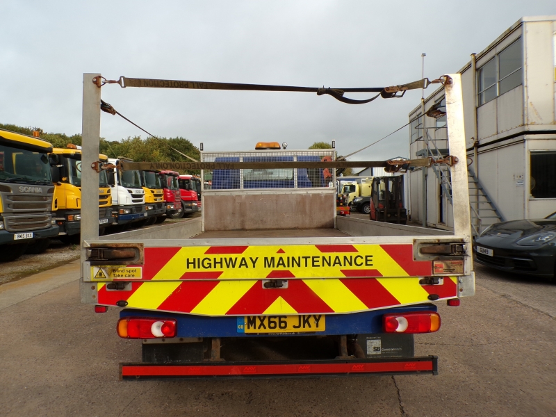 Vehicle Photo 6