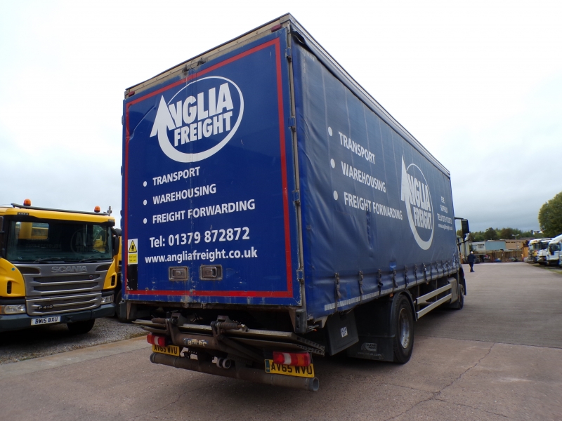 Vehicle Photo 8