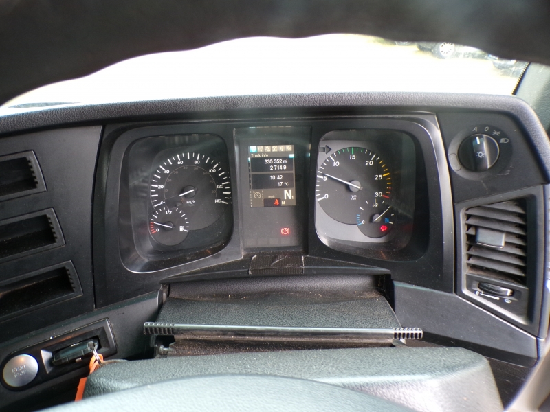 Vehicle Photo 9