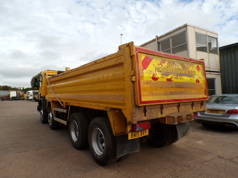 Vehicle Photo 5