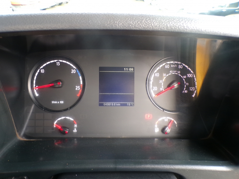 Vehicle Photo 14