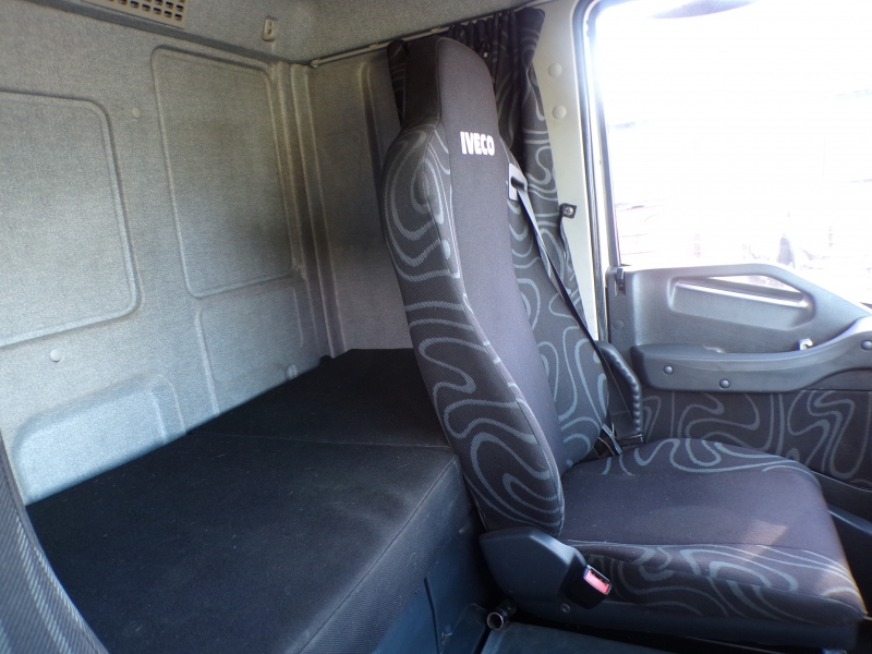 Vehicle Photo 13
