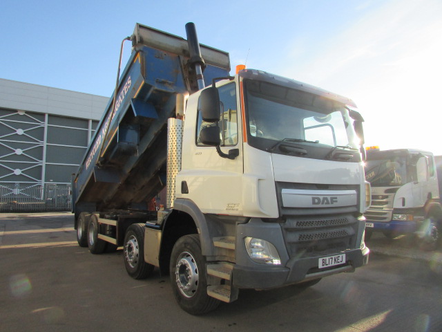 Vehicle Photo 14
