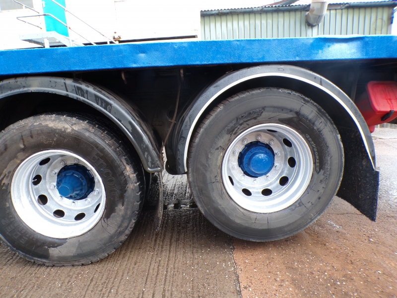 Vehicle Photo 6