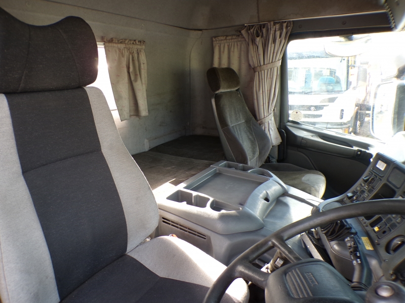 Vehicle Photo 11