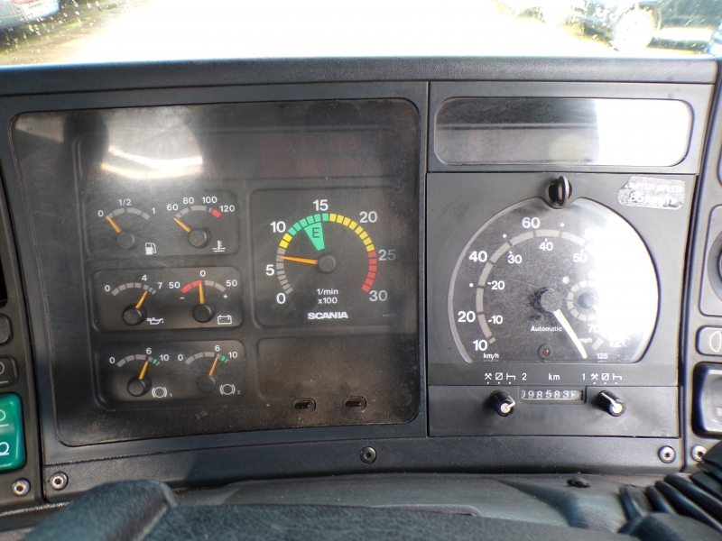 Vehicle Photo 12