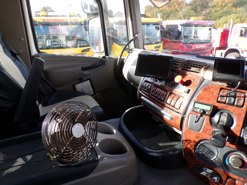 Vehicle Photo 11